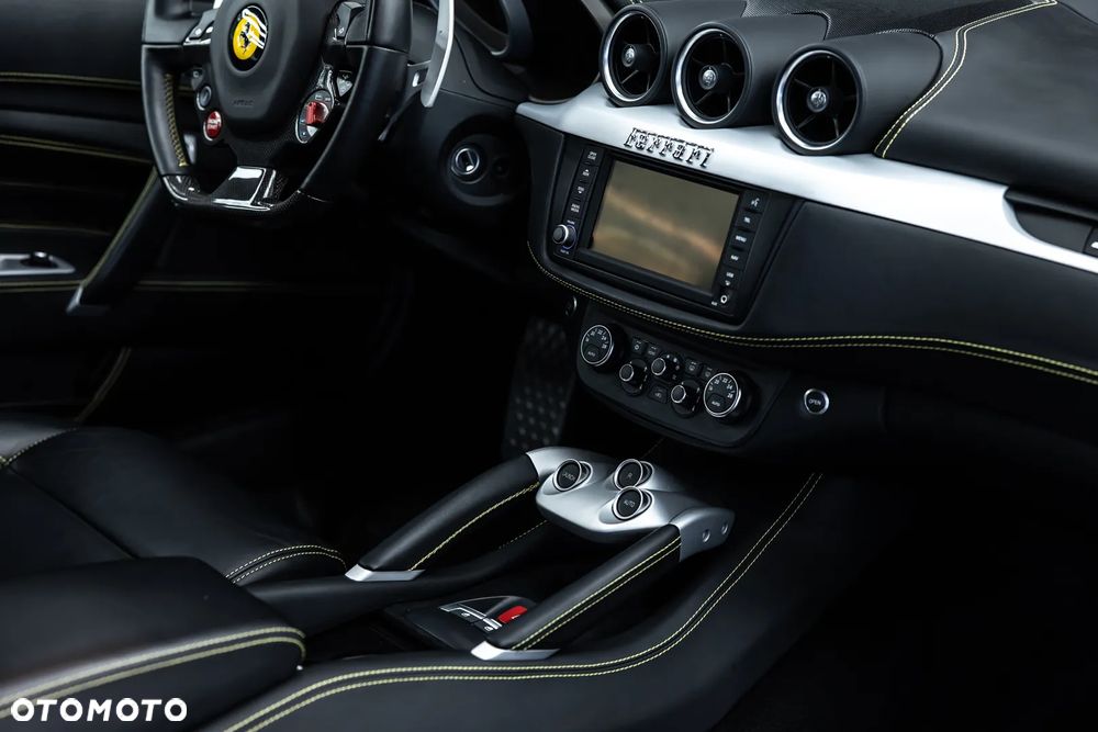 Ferrari FF - 41