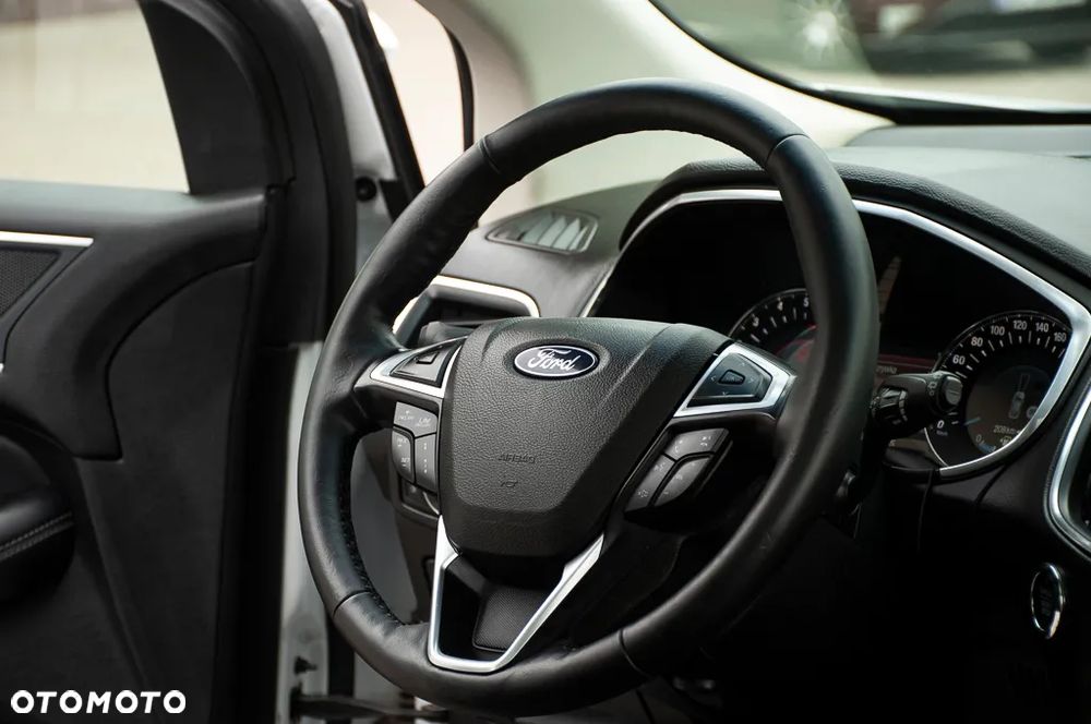 Ford Edge 2.0 TDCi Bi-Turbo 4x4 ST-LINE - 24