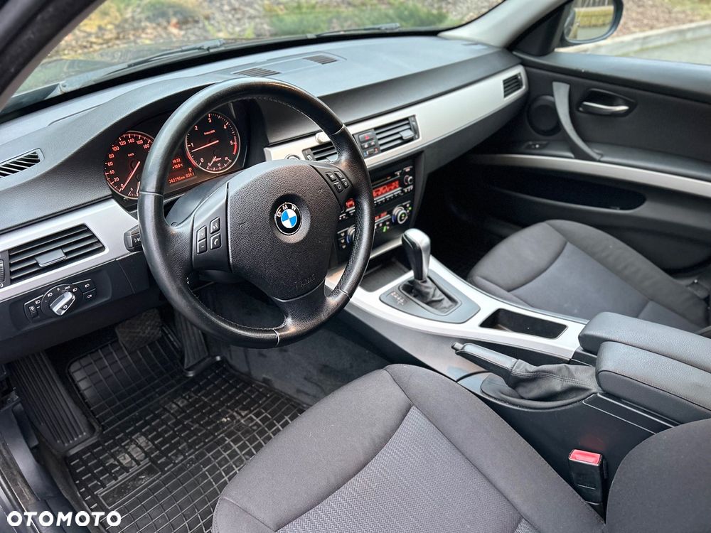BMW Seria 3 320d DPF - 13