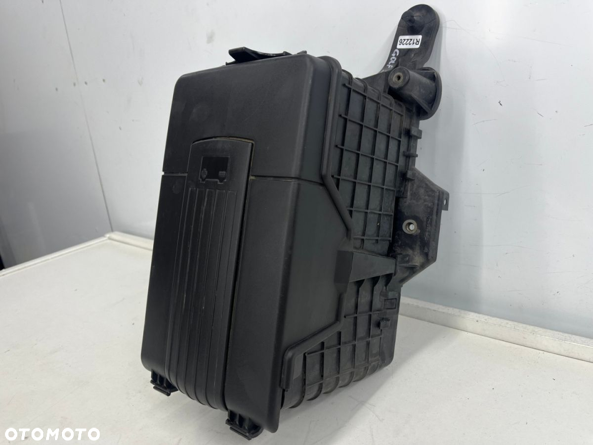 Podstawa akumulatora VW Golf V obudowa mocowanie pokrywa 1k0915335c 1k0915336b 1k0915443a 1k0915333c - 2