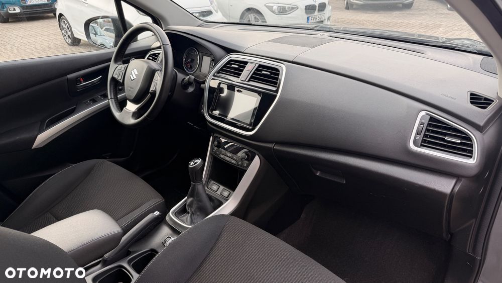 Suzuki S-Cross - 11