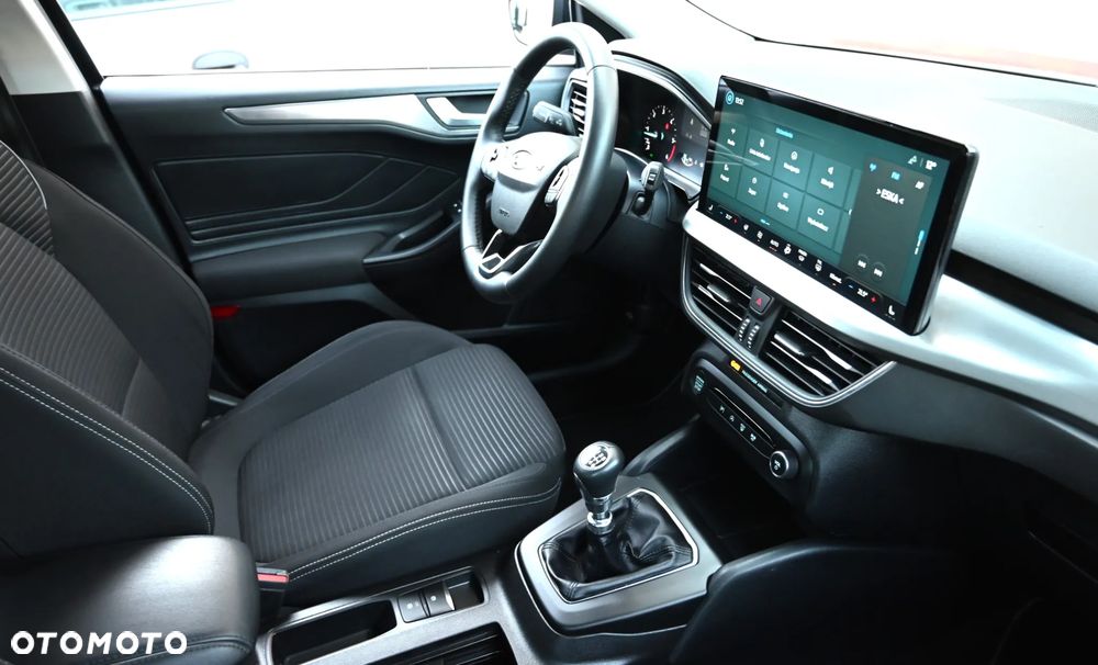 Ford Focus - 24