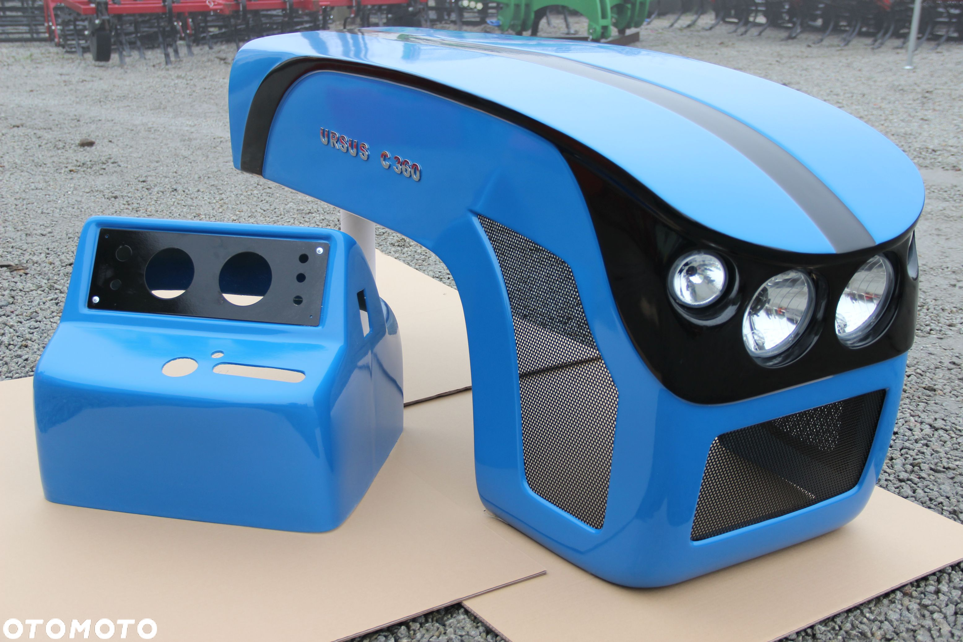 Maska URSUS C 360 C- 360 tworzywo Nowość fabryczna HIT - 2