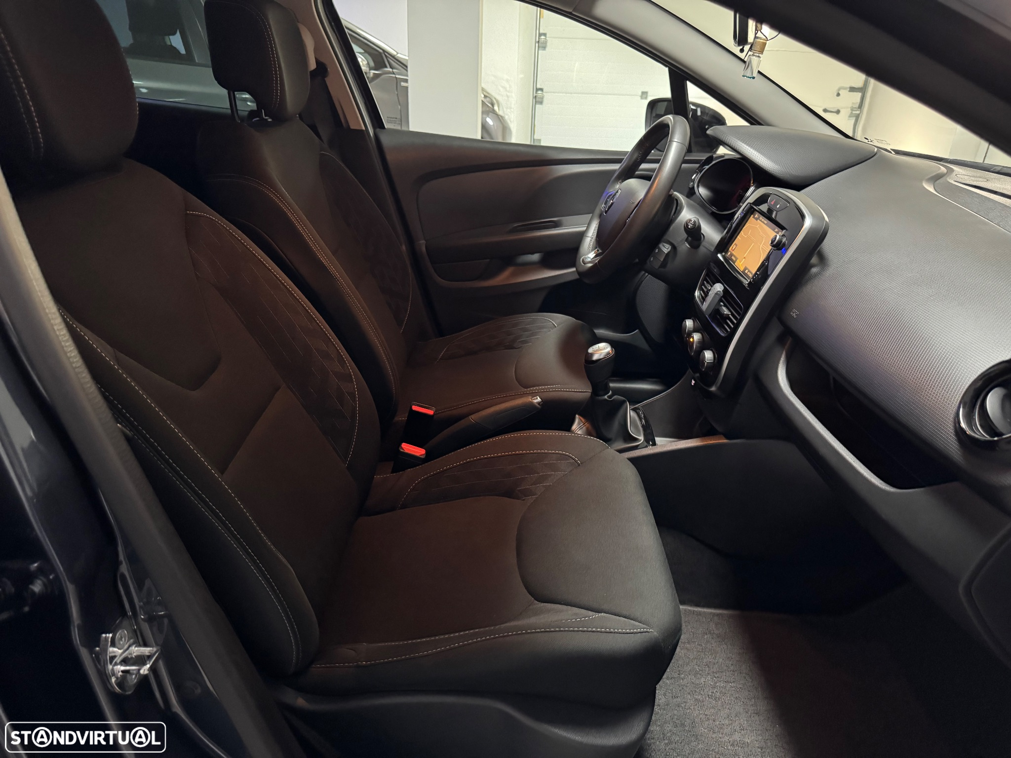 Renault Clio 0.9 TCe Limited Edition - 18