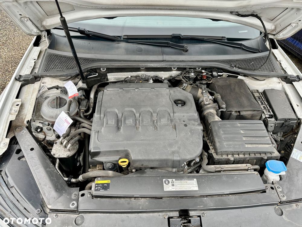 Volkswagen Passat 1.6 TDI (BlueMotion Technology) Trendline - 17