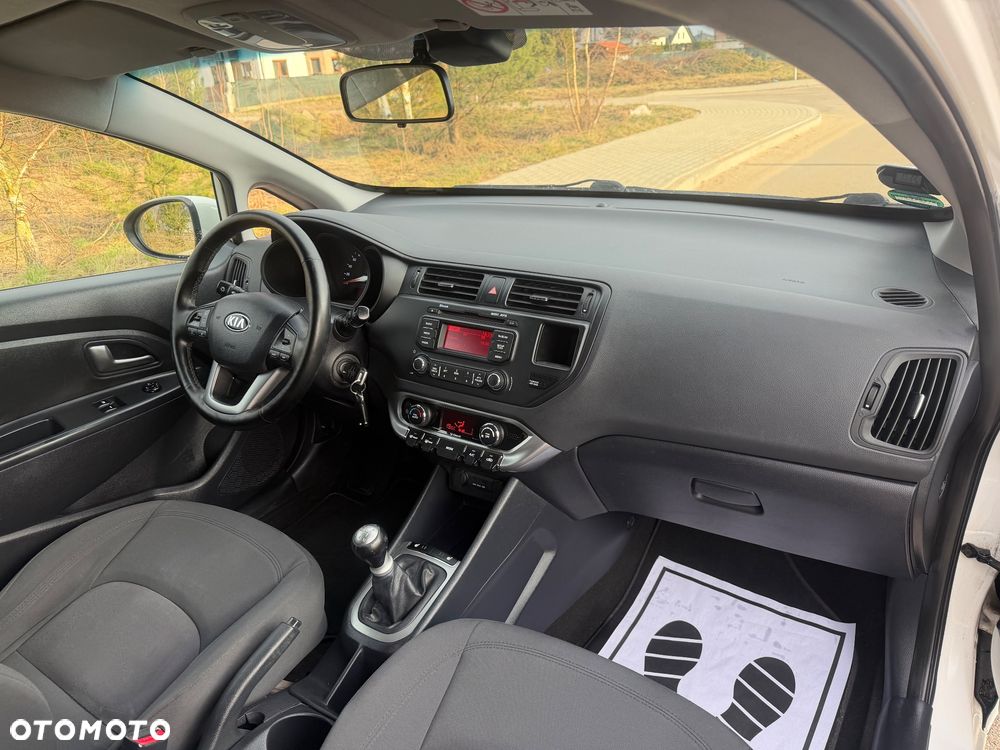 Kia Rio 1.2 Dream Team Edition - 5