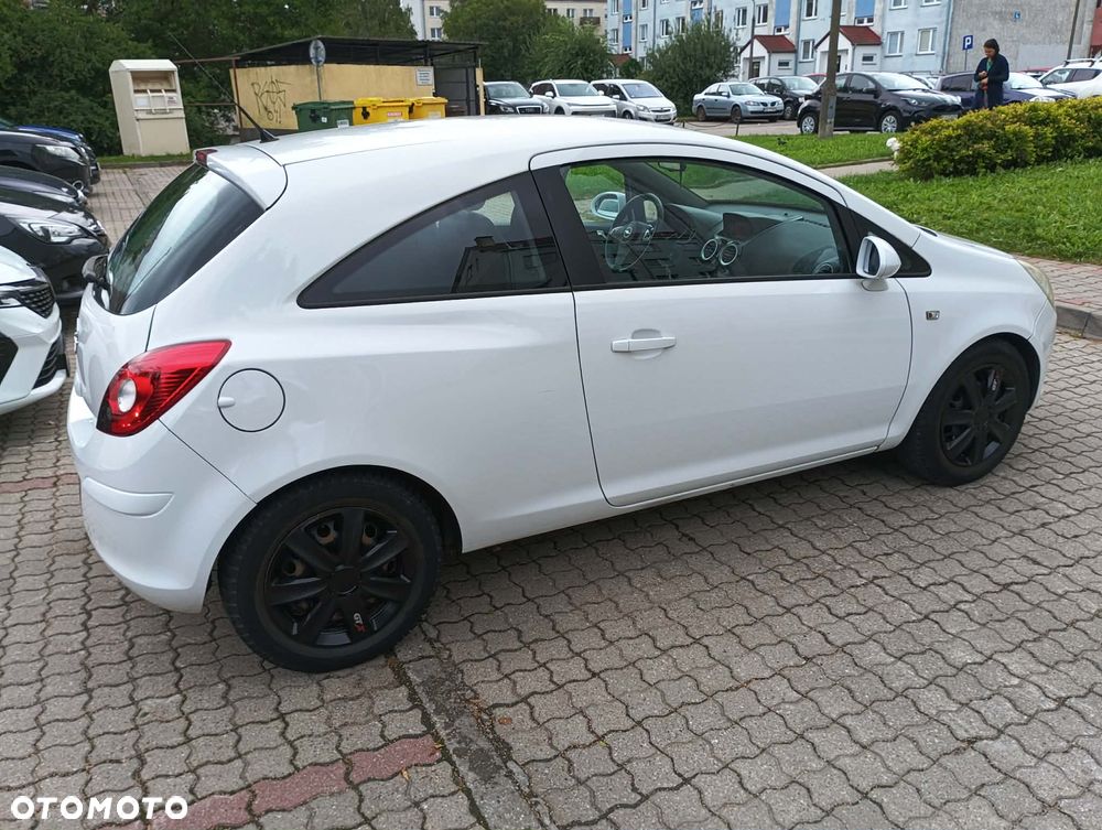 Opel Corsa 1.4 16V Enjoy - 4