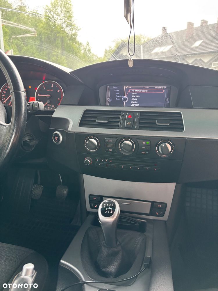 BMW Seria 5 520d - 8