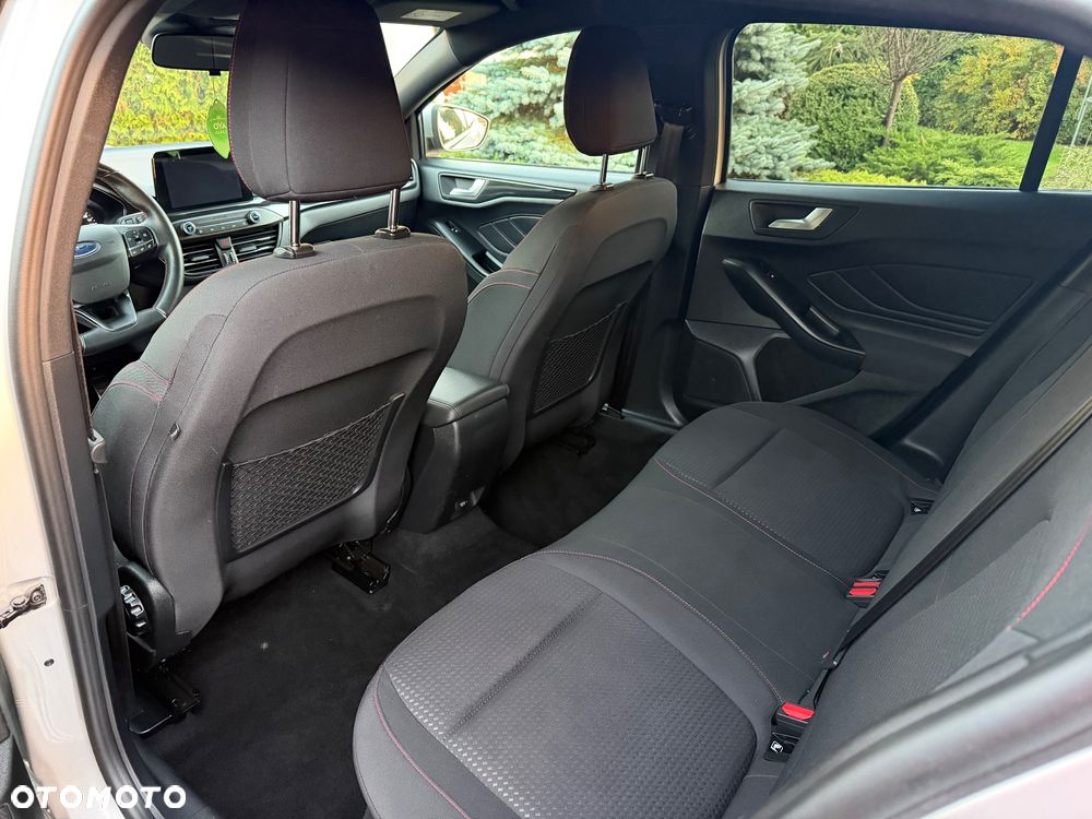 Ford Focus 1.5 EcoBlue Start-Stopp-System ST-LINE - 15