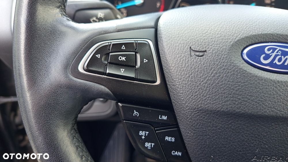 Ford Kuga 1.5 EcoBoost 2x4 ST-Line - 29