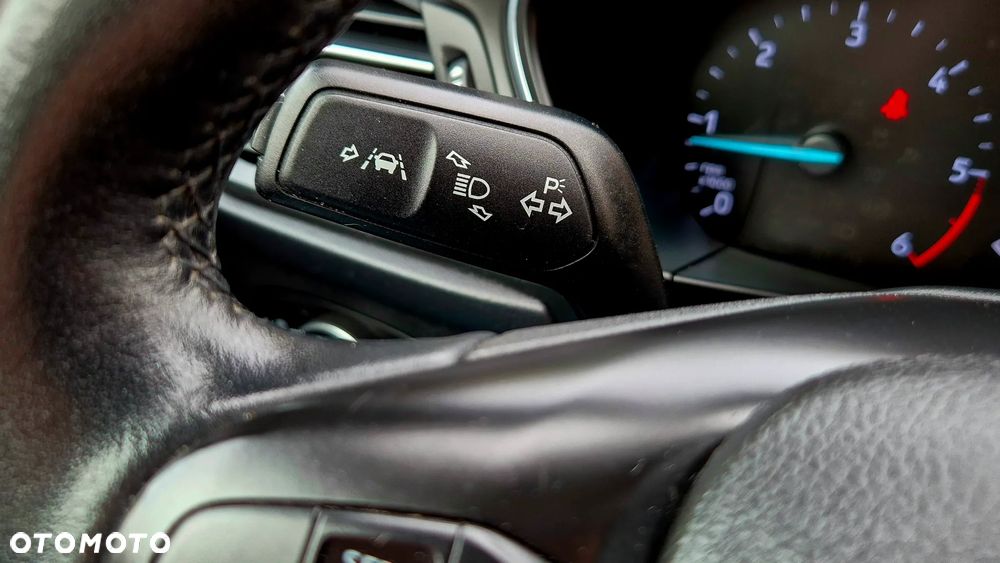 Ford Focus 1.5 EcoBlue STart-Stopp-System TITANIUM - 36
