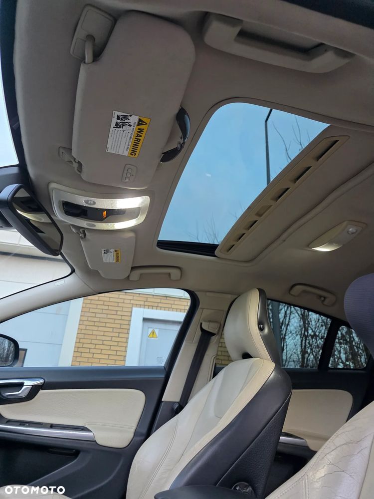 Volvo S60 T6 AWD Momentum - 16