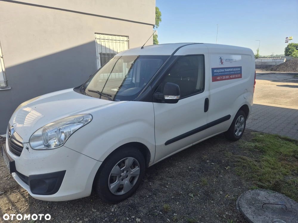 Opel COMBO - 1