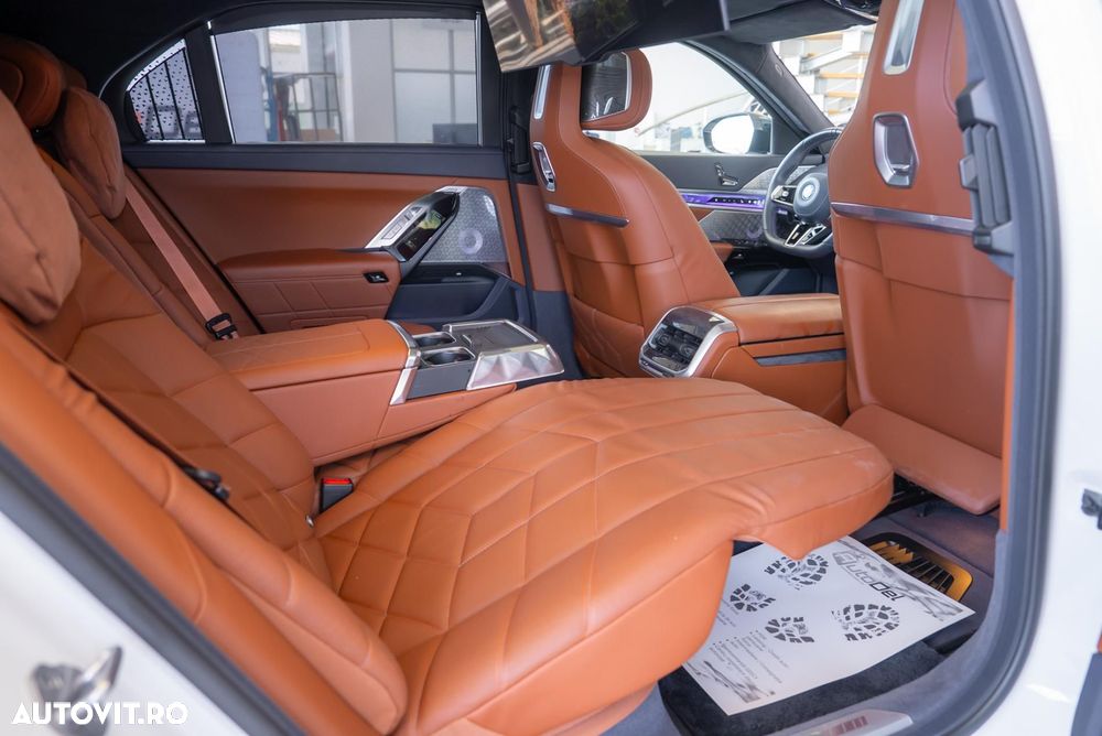 BMW Seria 7 750e xDrive AT PHEV - 35