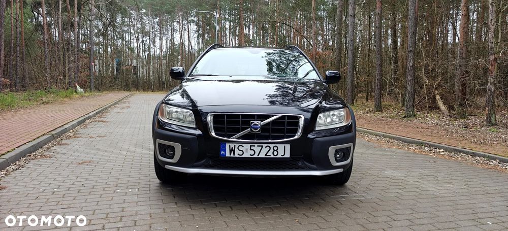 Volvo XC 70 D5 AWD Momentum - 2