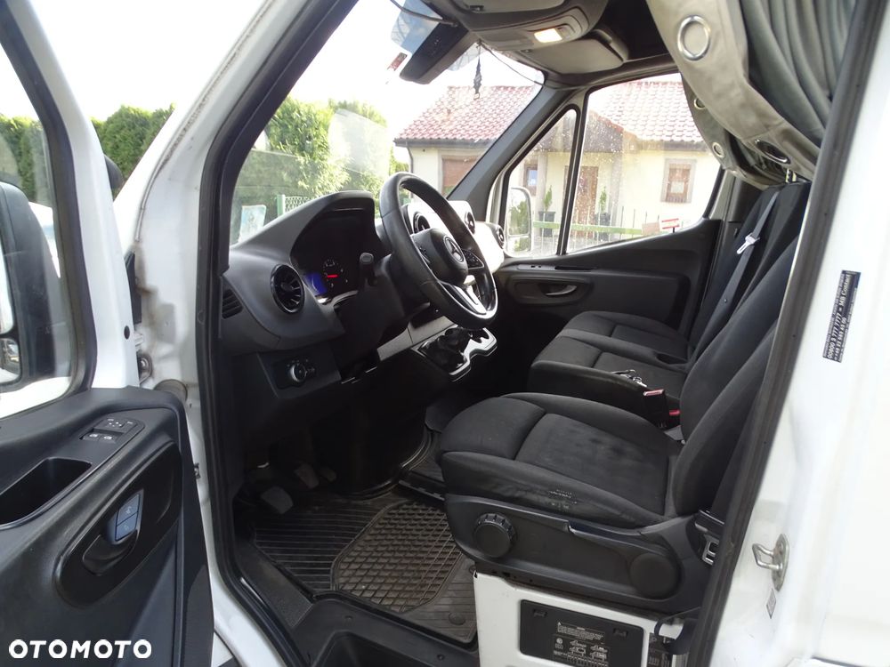 Mercedes-Benz Sprinter - 7