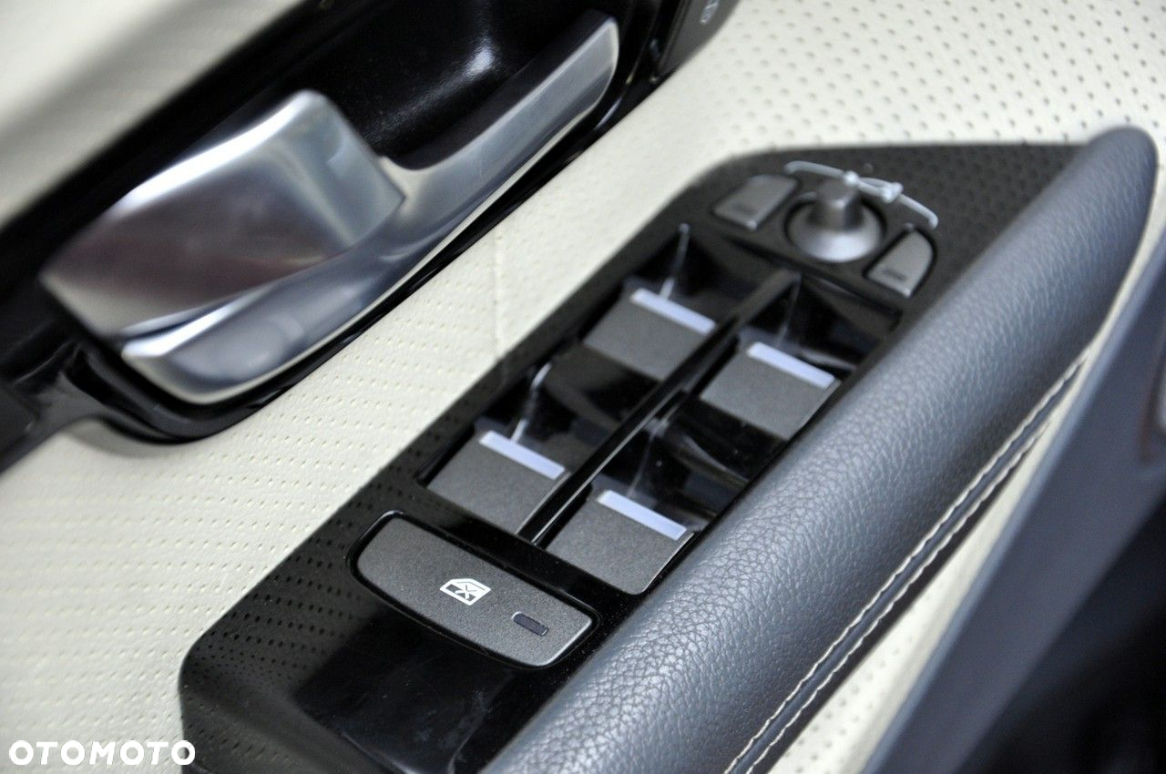 Land Rover Range Rover Evoque - 19