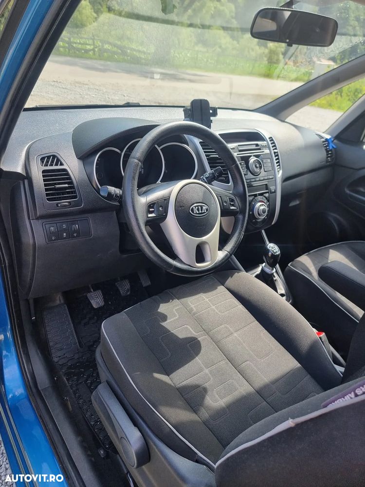 Kia Venga - 5