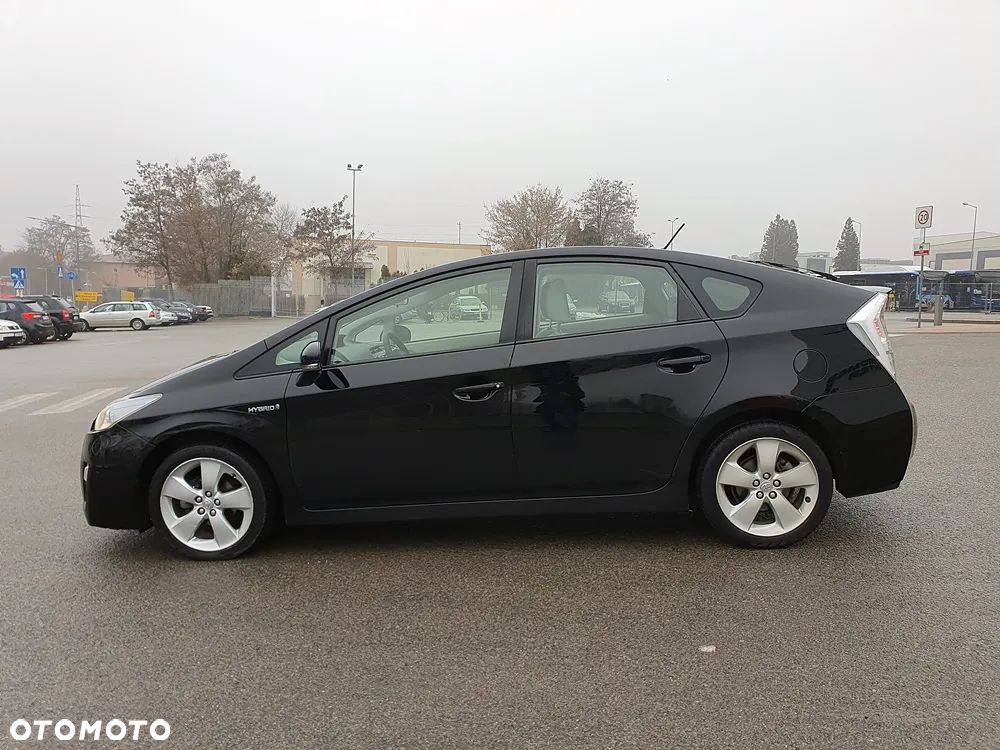 Toyota Prius - 5