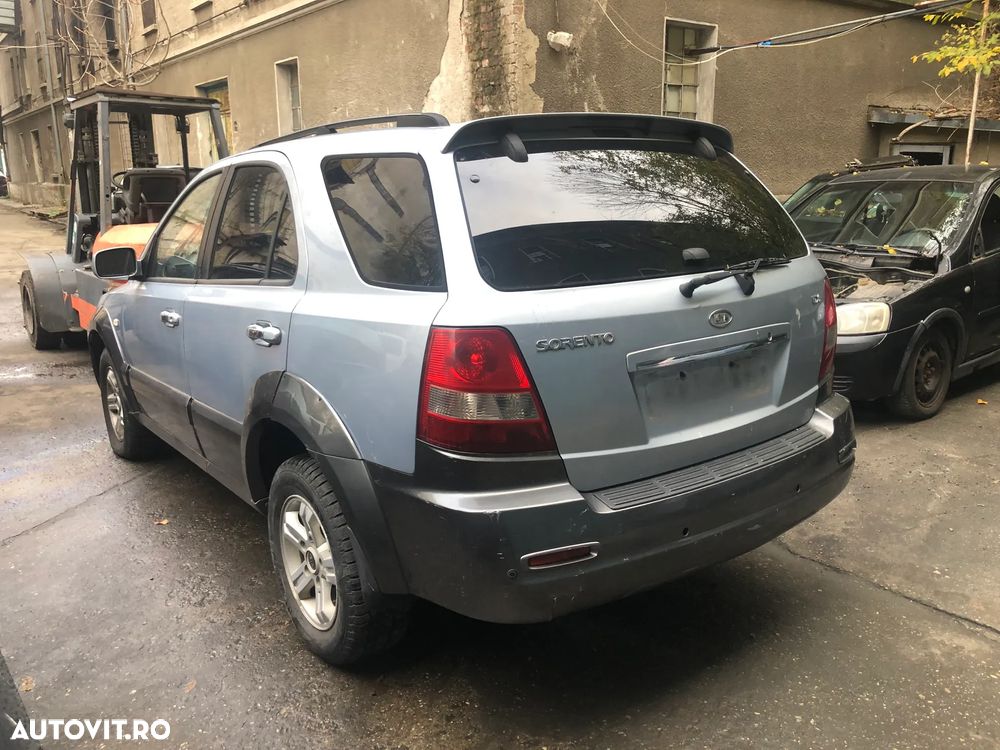 Dezmembrez Kia Sorento automat diesel 2005 - 2