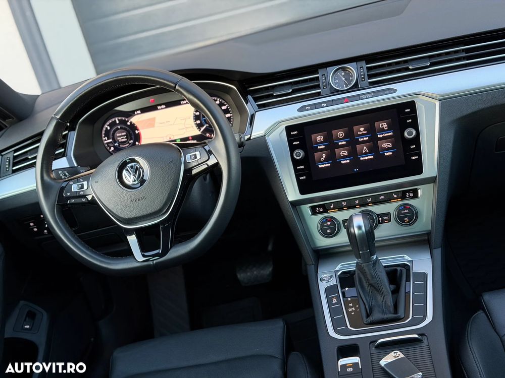 Volkswagen Passat - 23