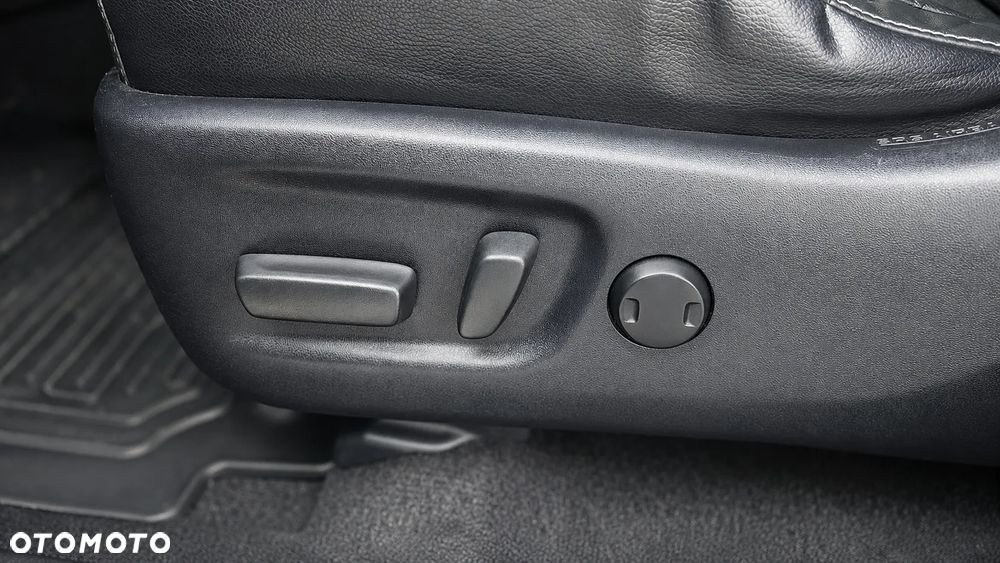 Toyota RAV4 - 16