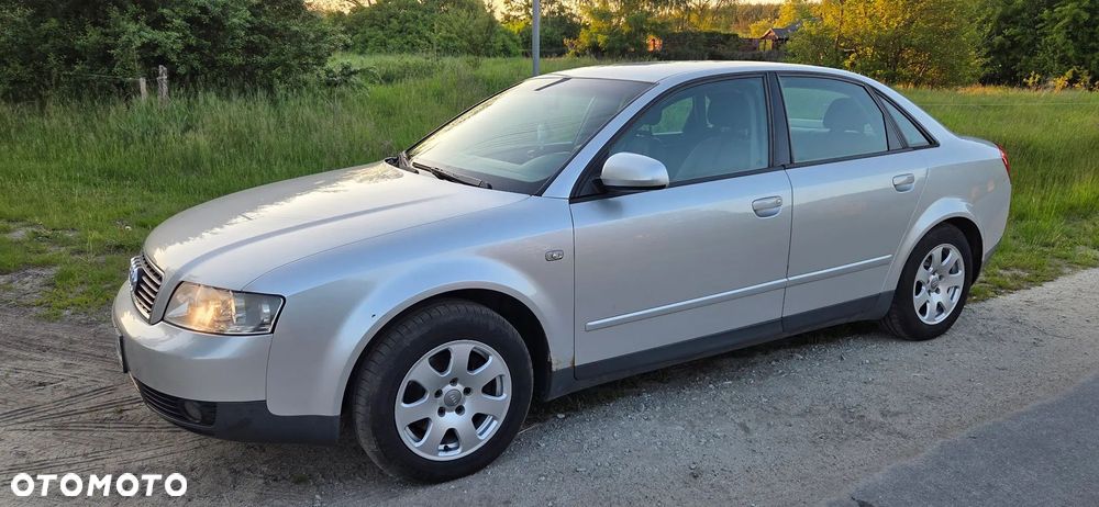 Audi A4 Limousine - 15