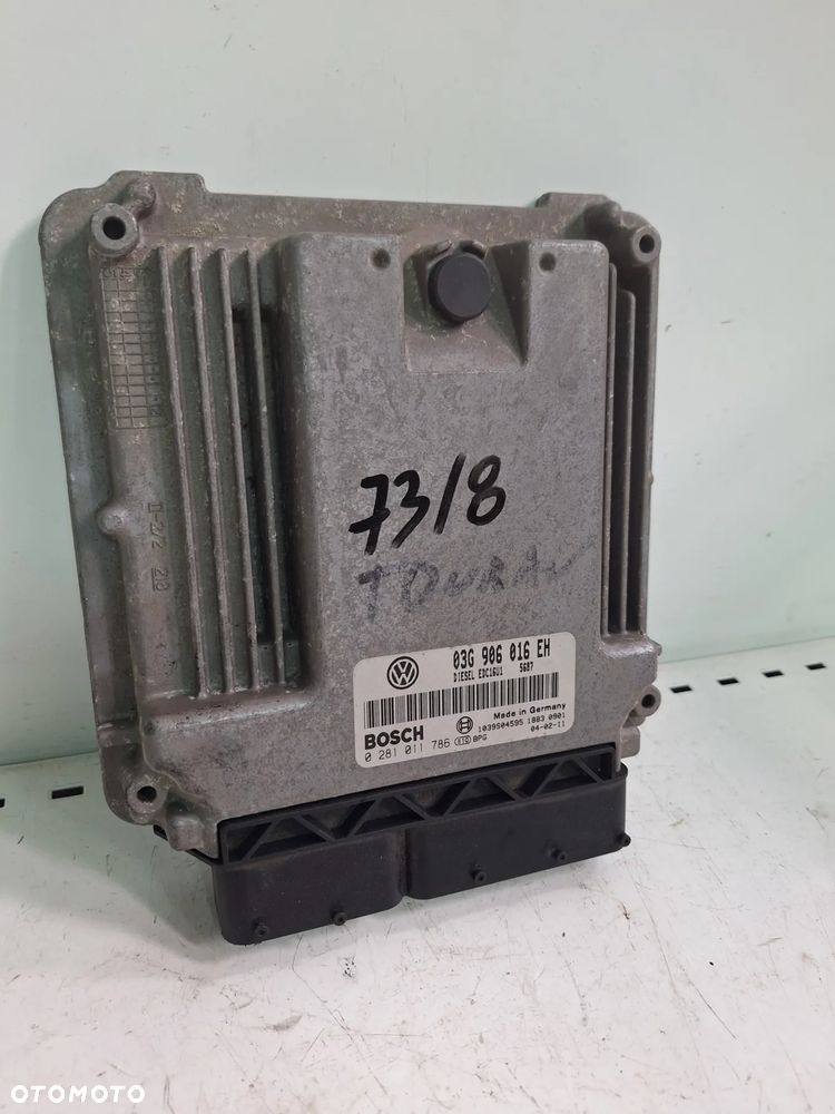 komputer sterownik silnika  ECU   VOLKSWAGEN  TOURAN  03G906016EH  /  0 281 011 786   (45/2)   (73/8) - 8