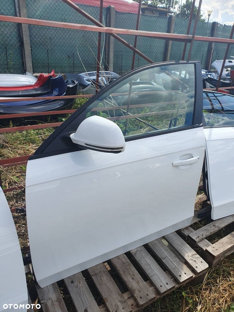 Drzwi TYŁ L/P TYŁ AUDI A4 B8 SEDAN KOD LAKIERU LY9C - 16