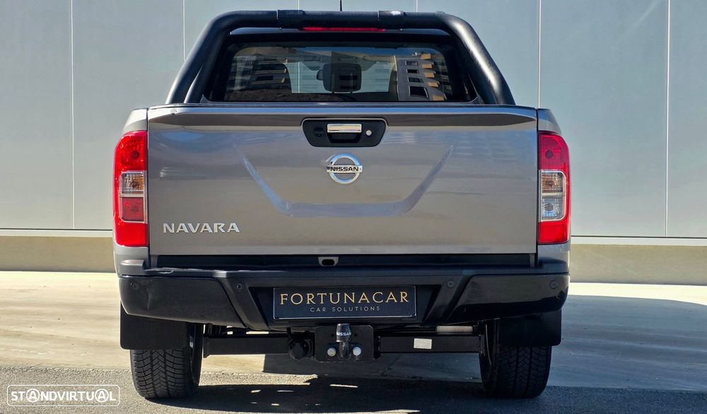 Nissan Navara 2.3 dCi CD 4WD N-Guard Auto - 8