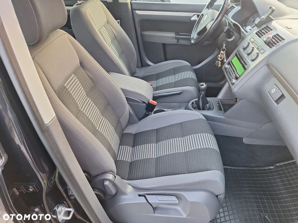 Volkswagen Touran 1.9 TDI DPF Highline - 29