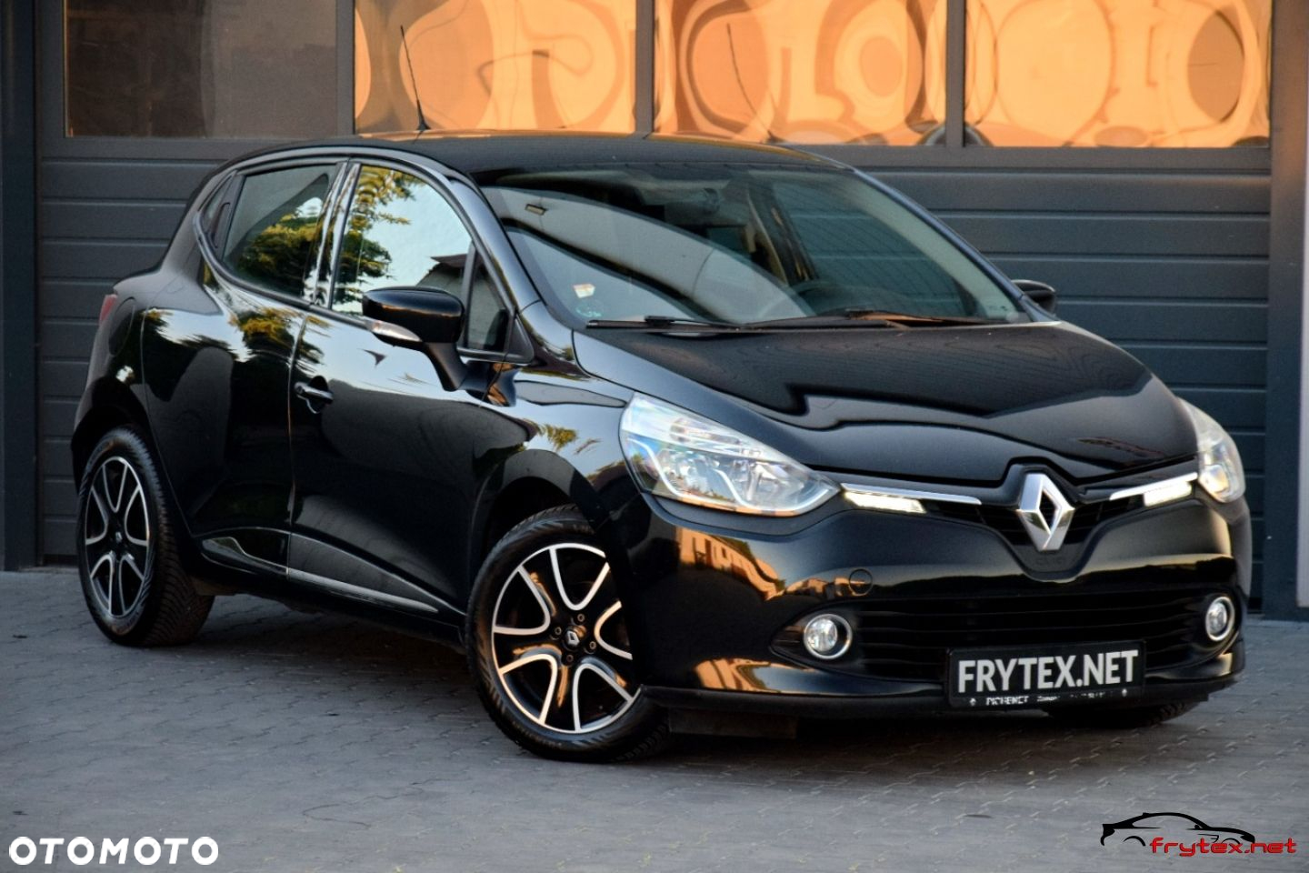 Renault Clio - 2
