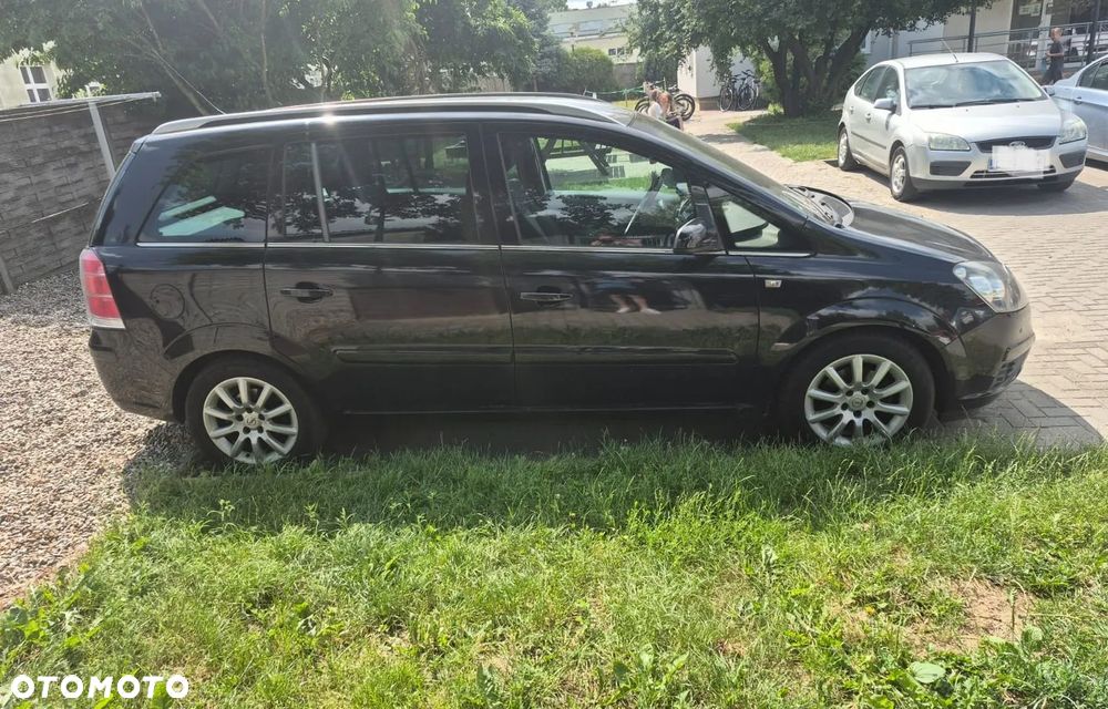 Opel Zafira 1.8 Cosmo - 4