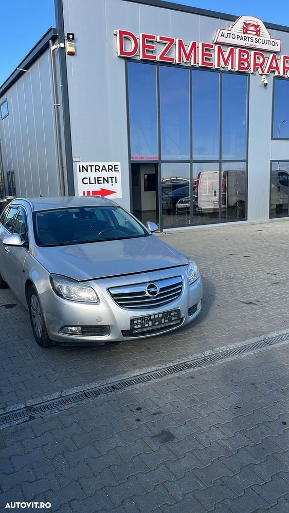 Dezmembram Opel Insignia 2.0 diesel din 2011 - 2