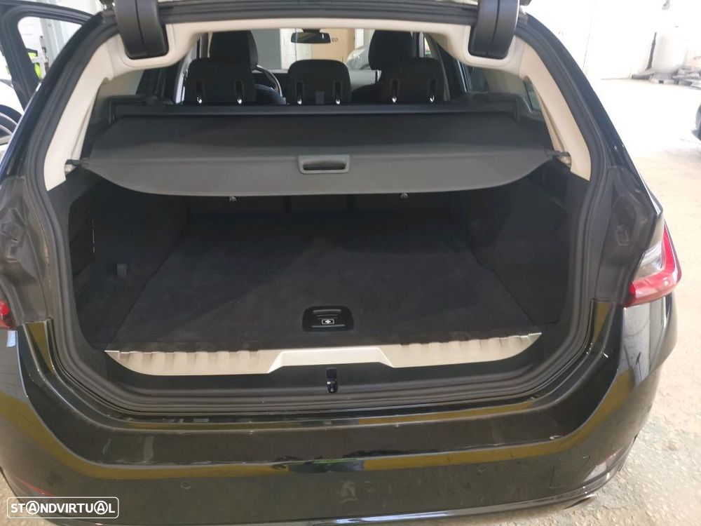BMW 320 e Auto - 11