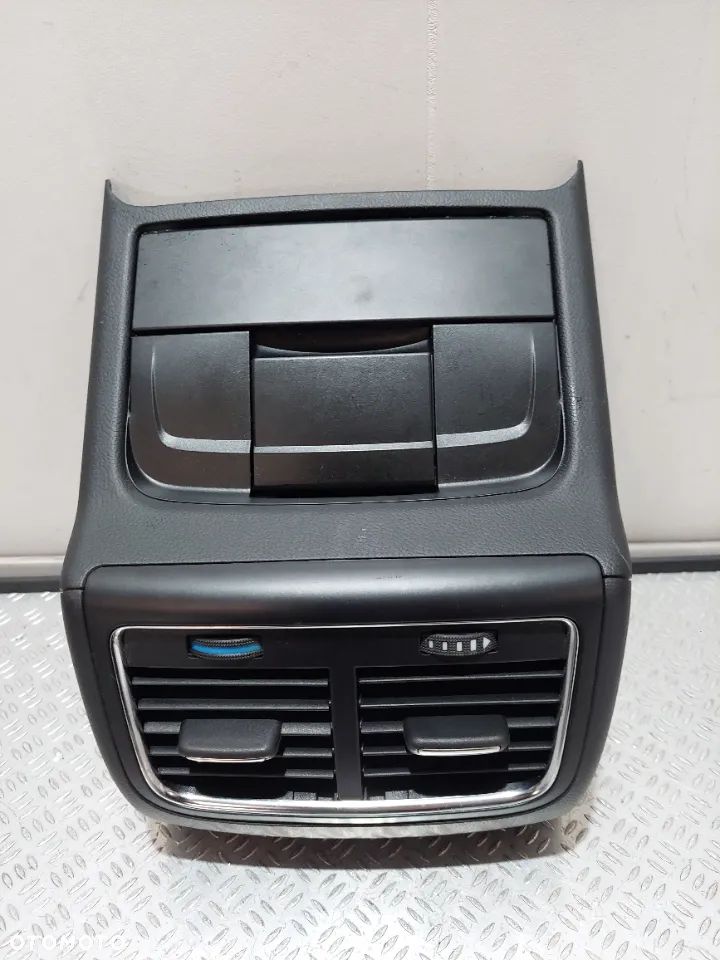 KRATKA NAWIEWU TYŁ AUDI A4 B8 NR 8K0864376 - 1