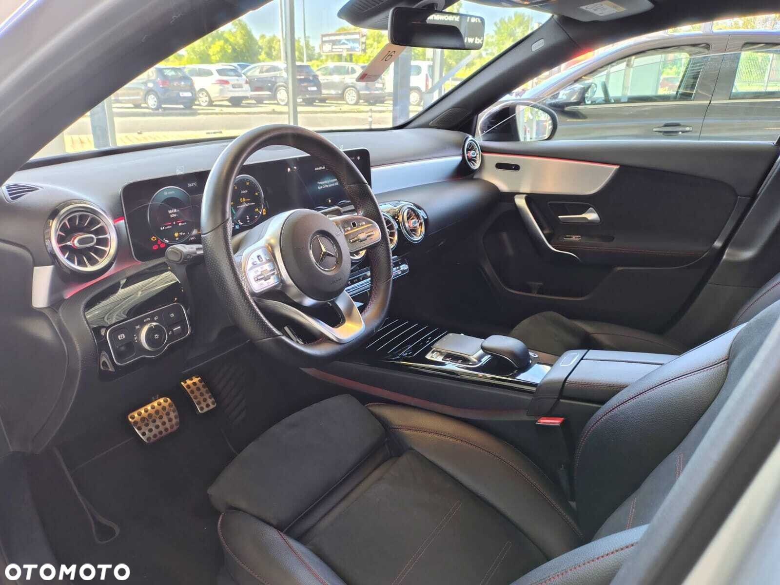Mercedes-Benz Klasa A 200 AMG Line 7G-DCT - 9