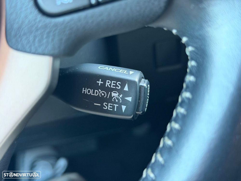 Lexus NX 300h Executive+ - 38