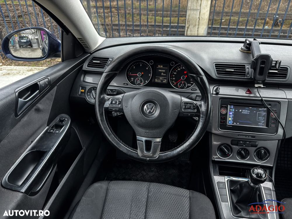 Volkswagen Passat 2.0 TDI Comfortline DPF BlueMotion Technology - 5