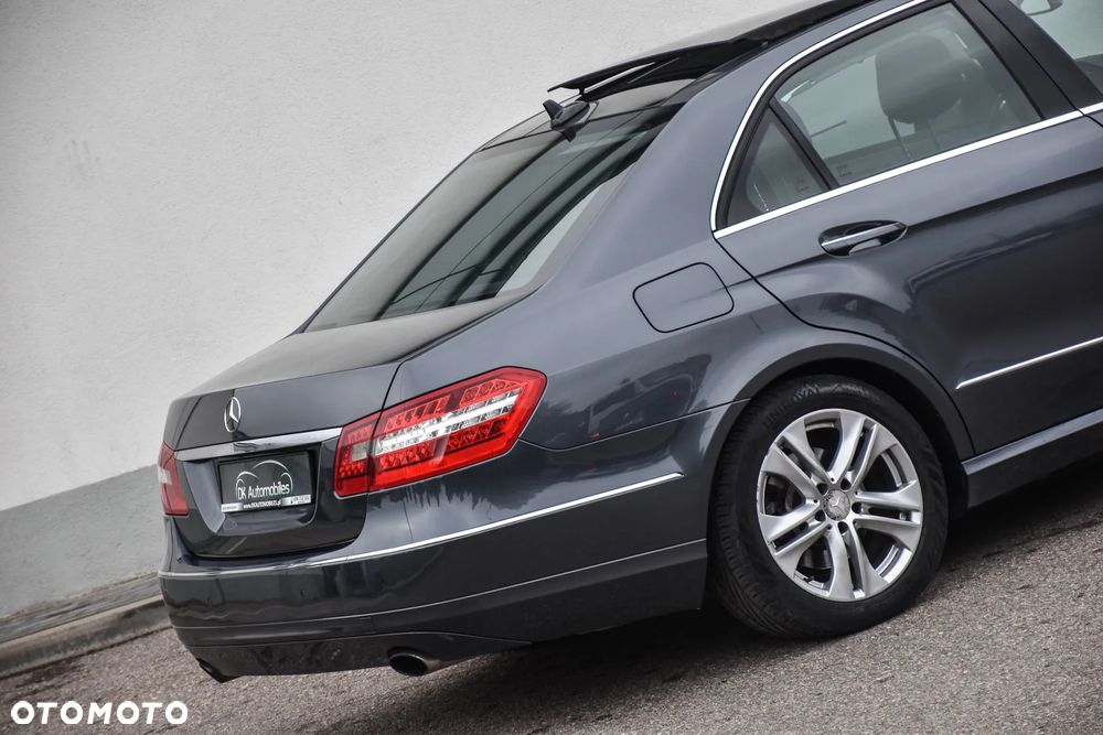 Mercedes-Benz Klasa E 350 CDI DPF 4Matic BlueEFFICIENCY 7G-TRONIC Avantgarde - 12