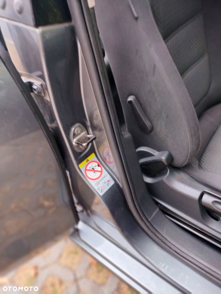 Volkswagen Jetta 1.6 TDI Comfortline - 8