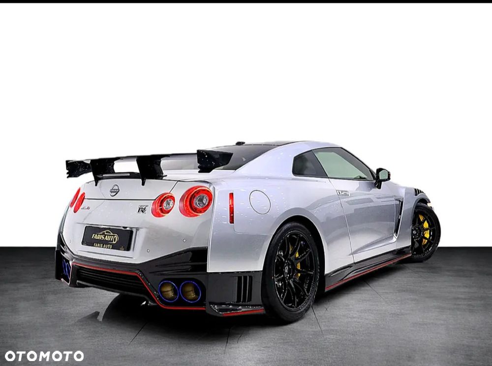 Nissan GT-R - 17