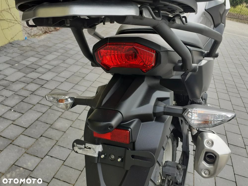 Kawasaki Versys-X 300 - 11