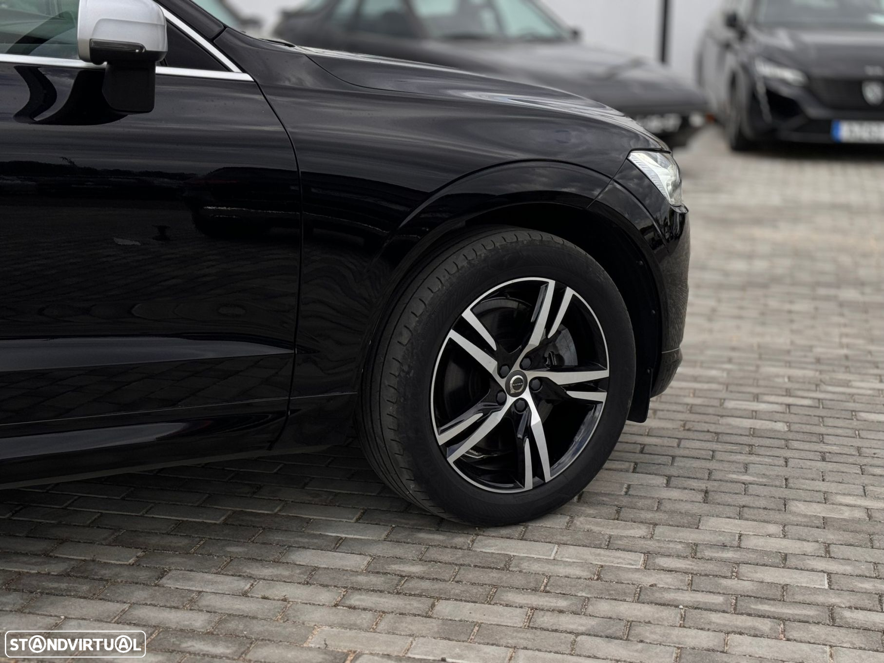 Volvo XC 60 2.0 T8 PHEV R-Design Expression AWD - 12