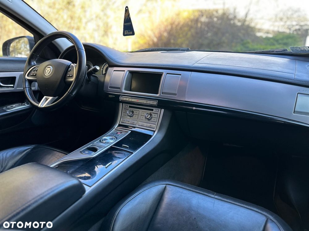 Jaguar XF 3.0 V6 S Premium Luxury - 11
