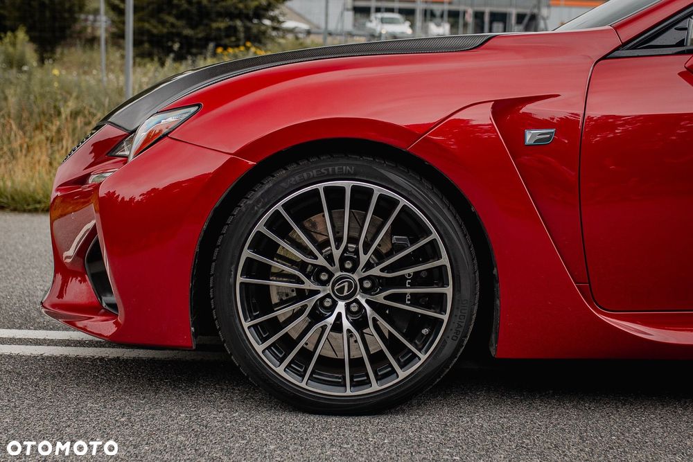 Lexus RC F Carbon - 14