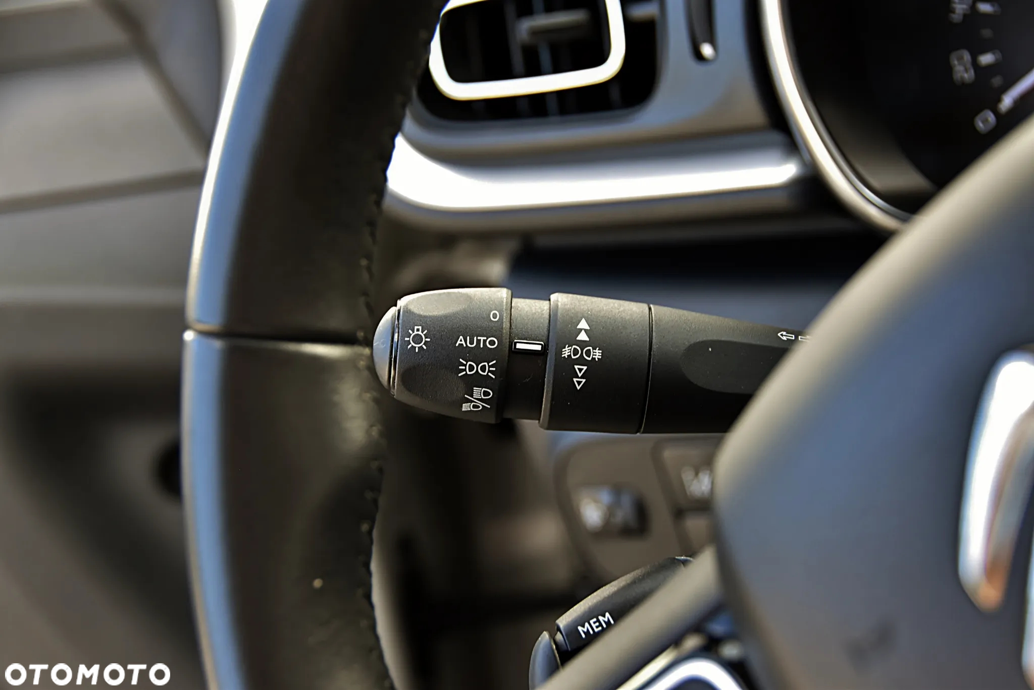 Citroën C3 1.2 PureTech Shine S&S EAT6 - 32