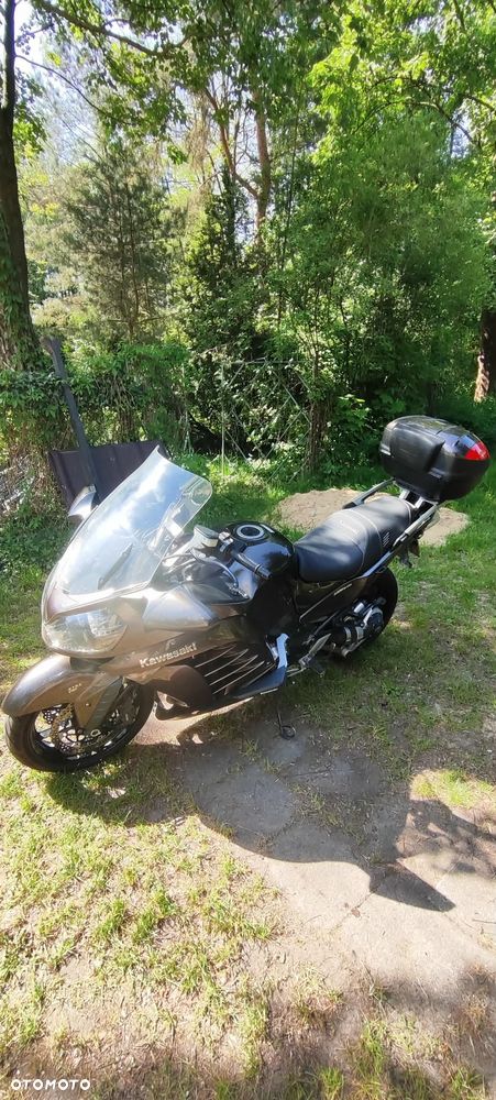 Kawasaki GTR - 6