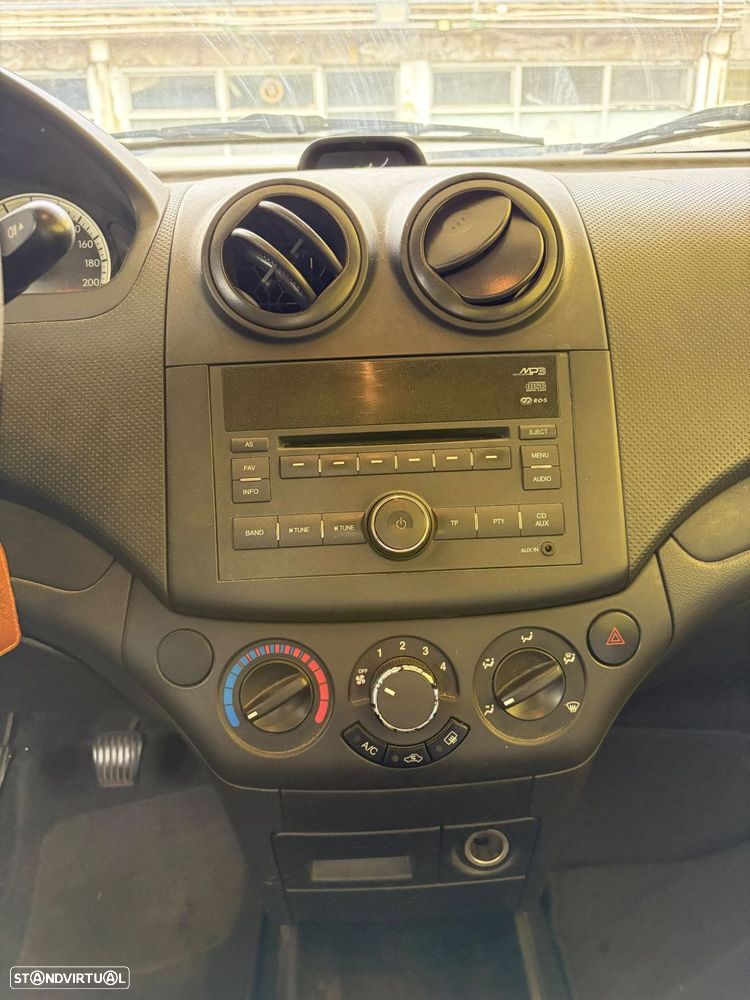 Chevrolet Aveo 1.2 L - 7