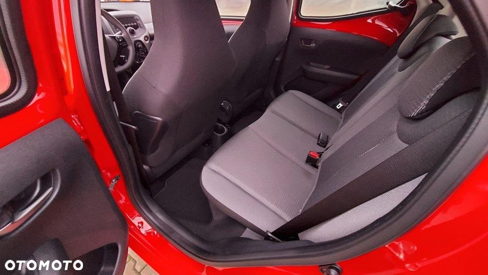 Toyota Aygo x.shift x-play connect - 10